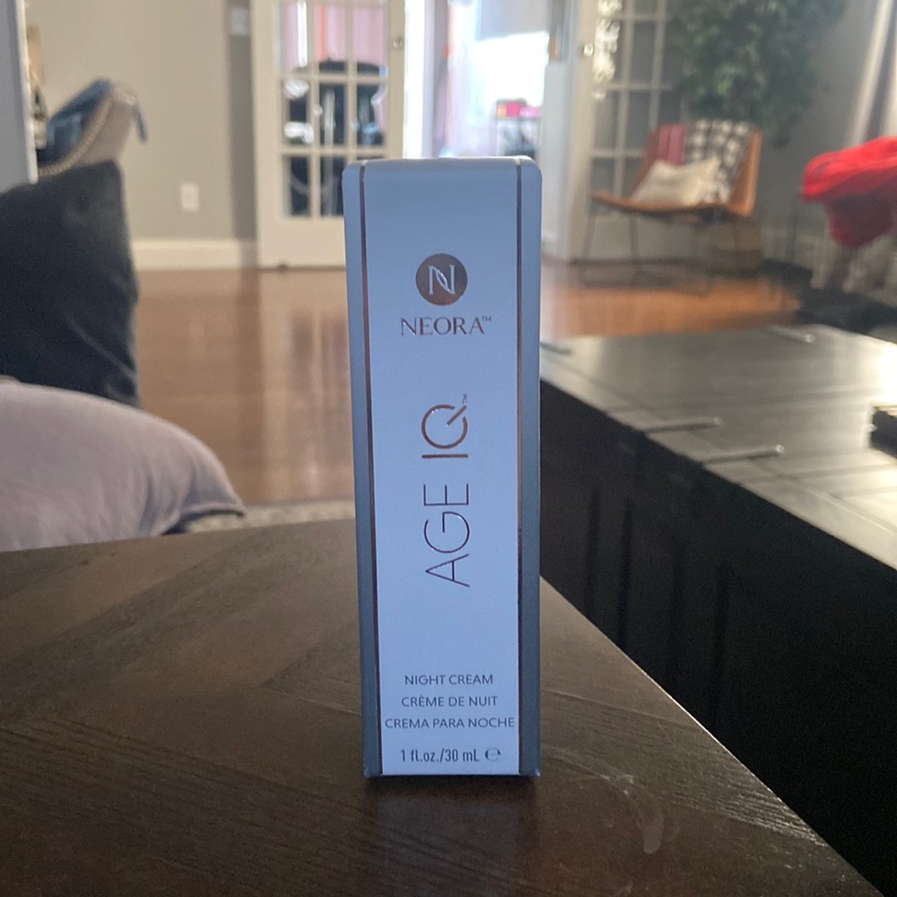 Neora Age IQ Night Cream- 1 fl oz Brand New - never used